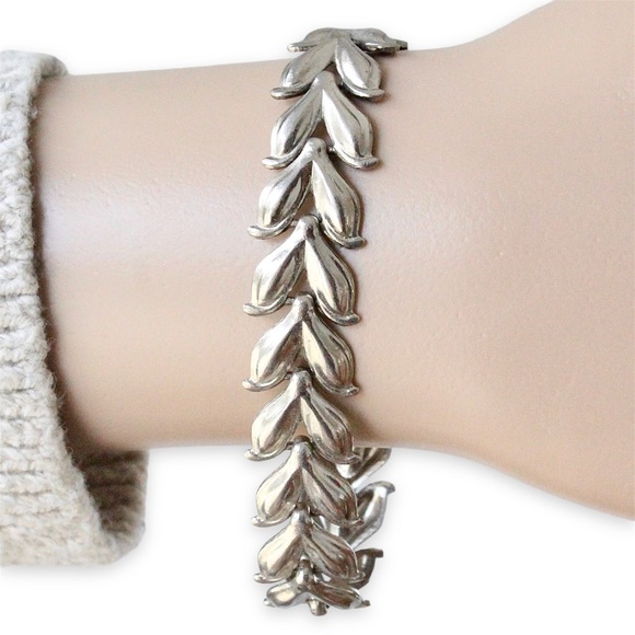 Vintage Laurel Leaf Wreath Link Bracelet Silver Tone Leaves Roman Greek Style - Picture 2 of 3